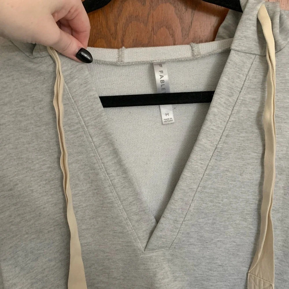 Fabletics Ariana Hoodie - Picture 7 of 8